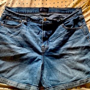 Gap| women shorts| size:32